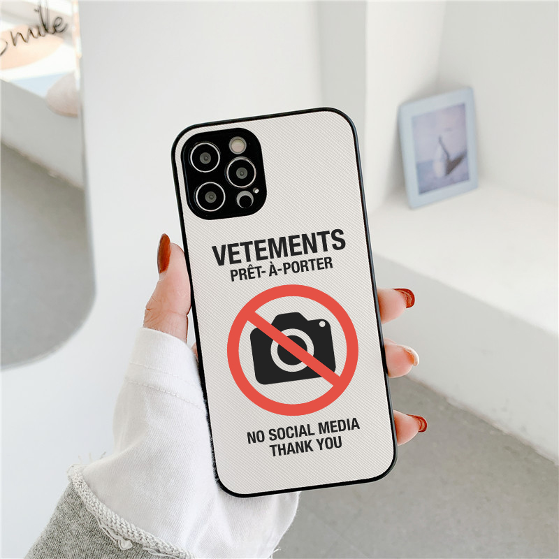 Photography With Iphone 15 - Coque de téléphone en cuir souple